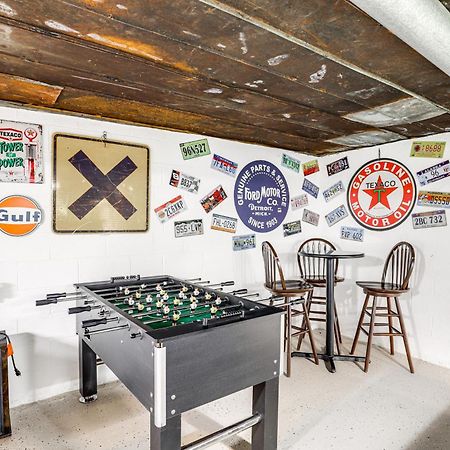 Updated Marshall Home With Fire Pit And Game Room! Buitenkant foto