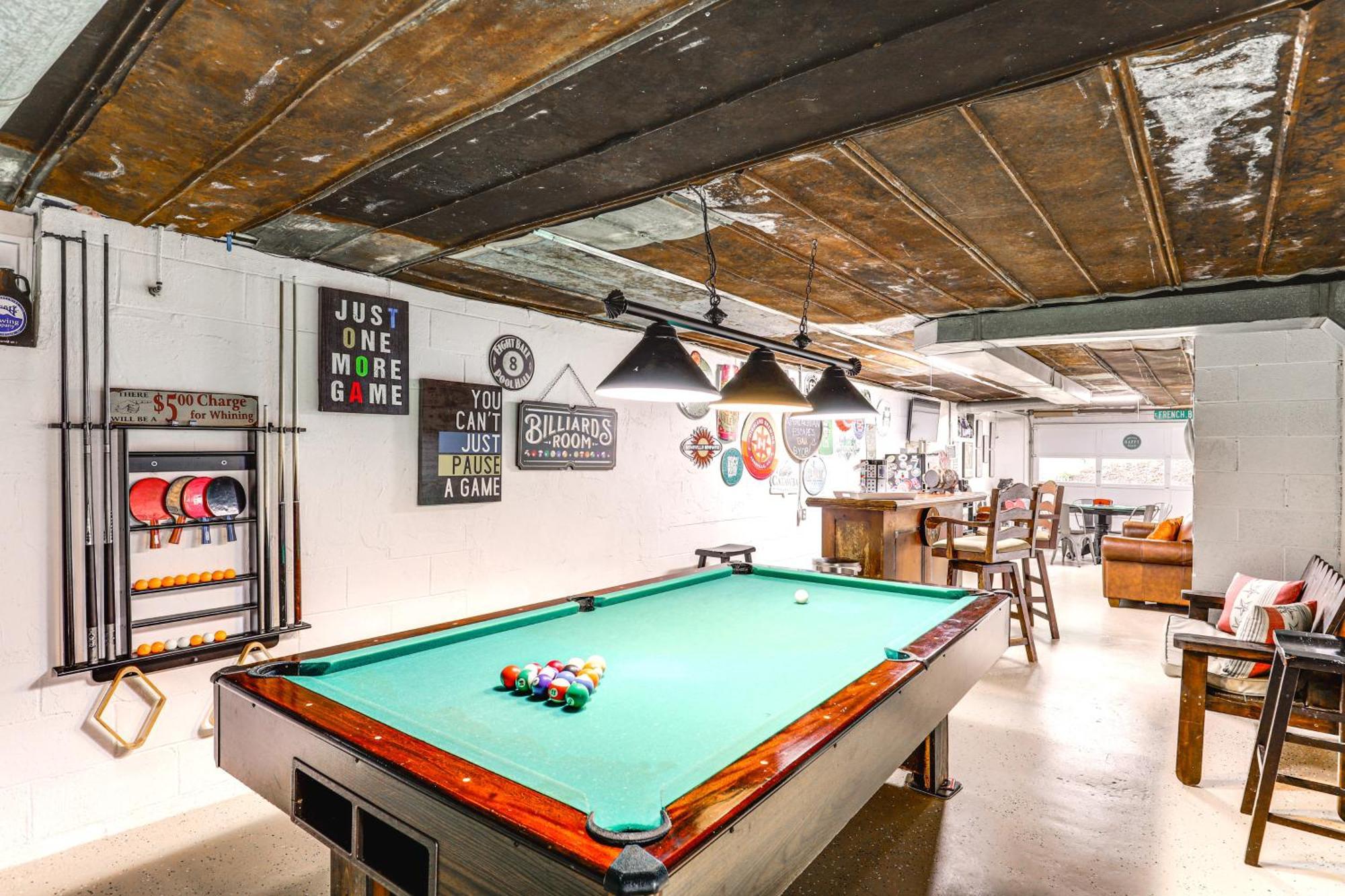 Updated Marshall Home With Fire Pit And Game Room! Buitenkant foto