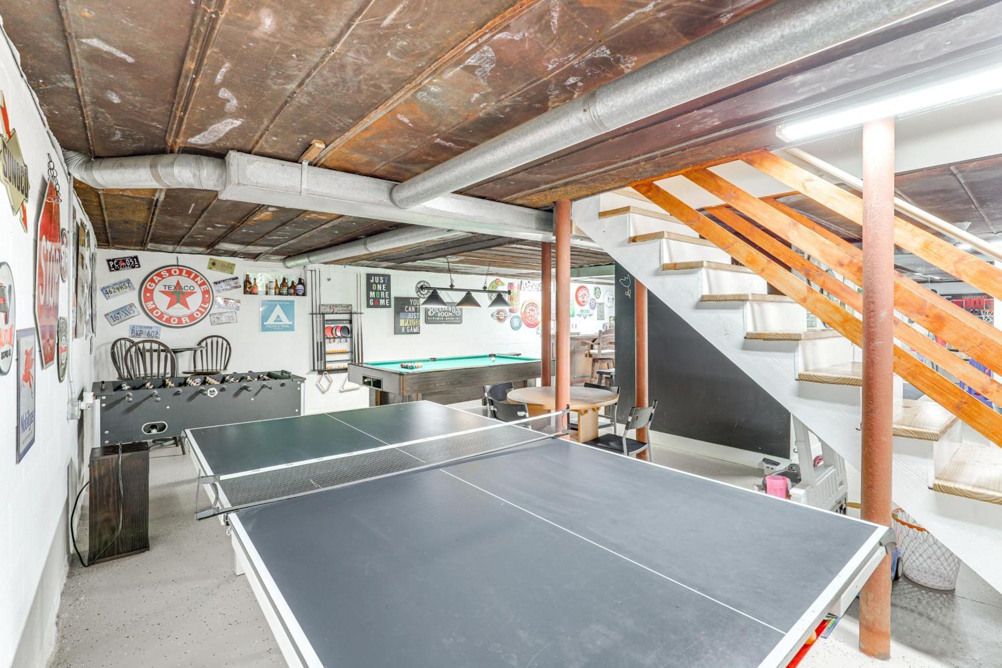 Updated Marshall Home With Fire Pit And Game Room! Buitenkant foto